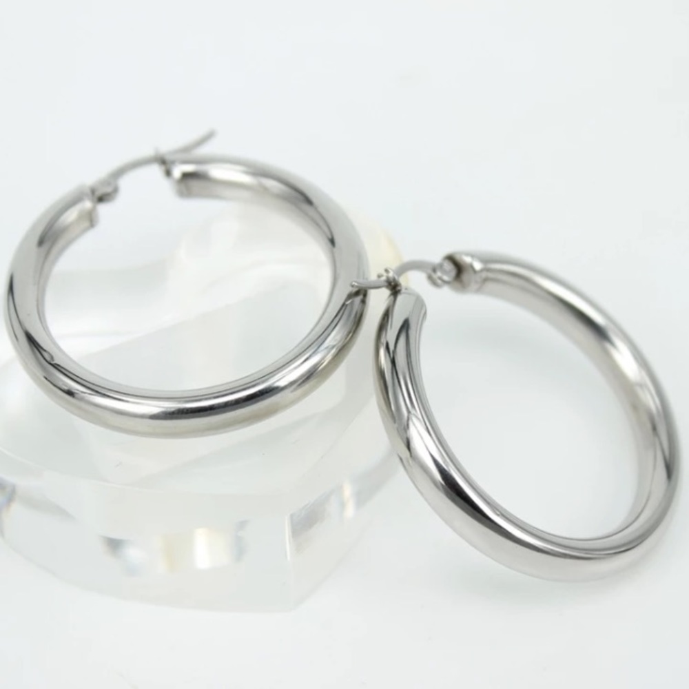 18K white gold plated hoop earrings - Picture 3 of 4